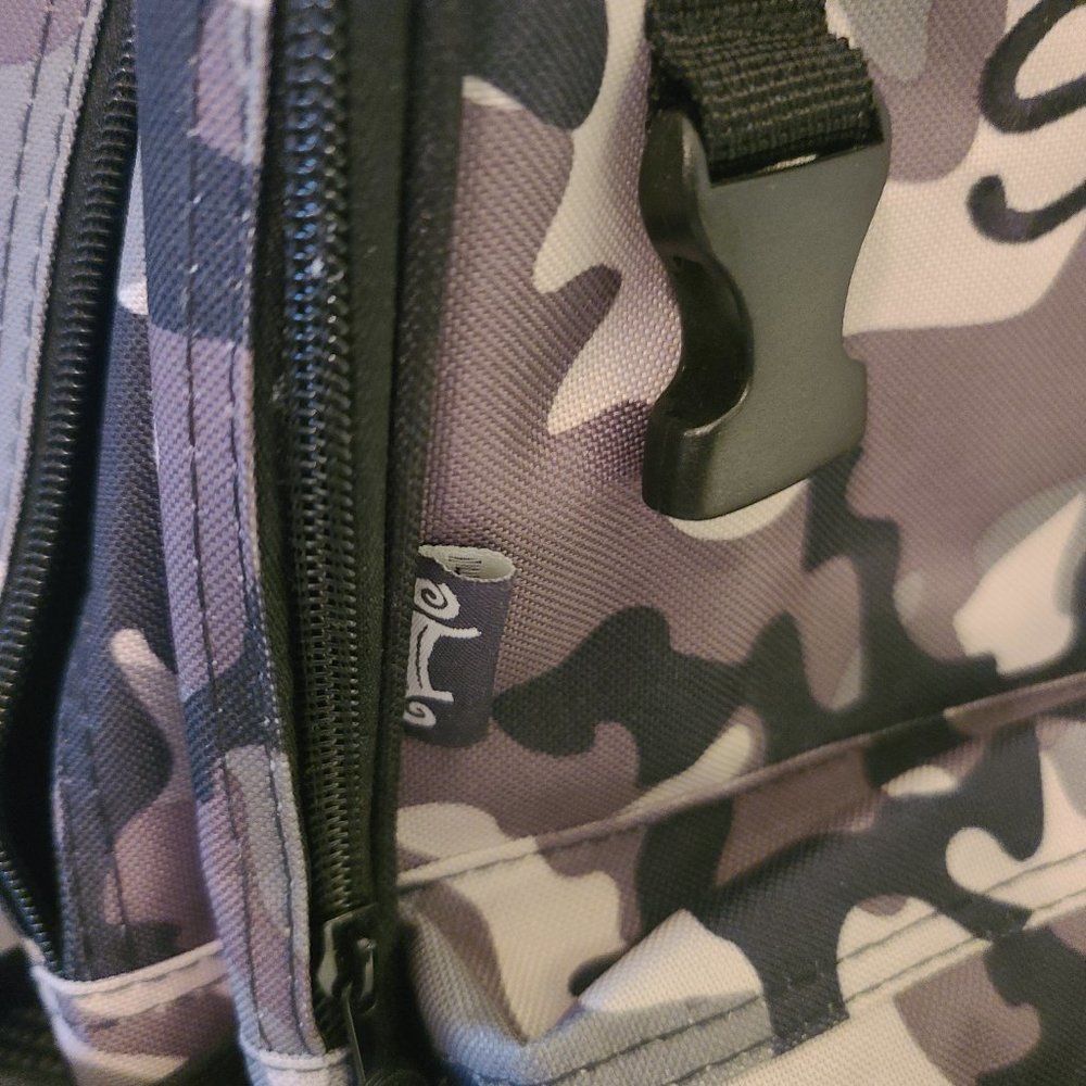 Ln - Initials Inc Backpack - Dads Stuff - image 4